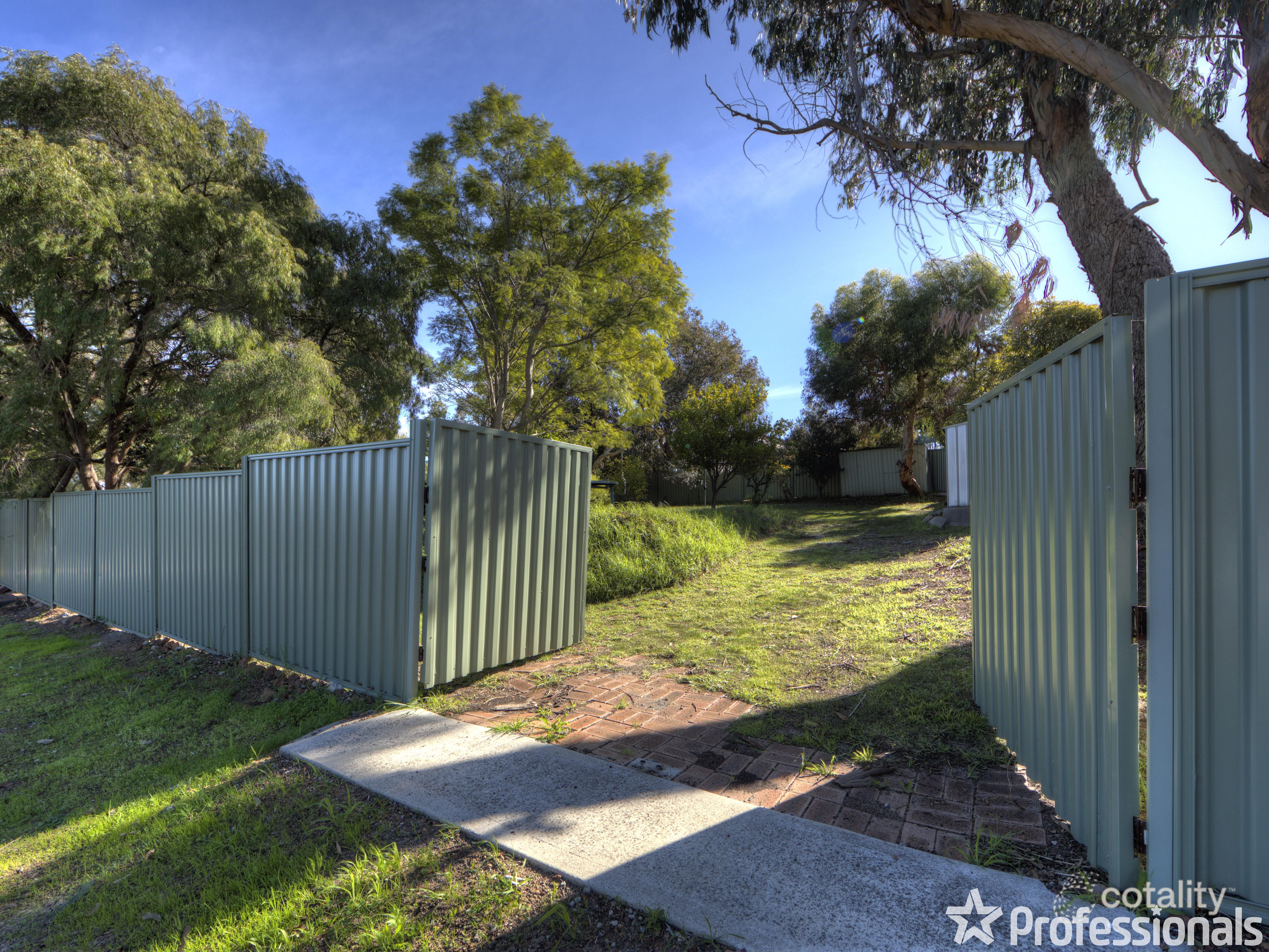 51 Brigalow Way, Lesmurdie, WA 6076
