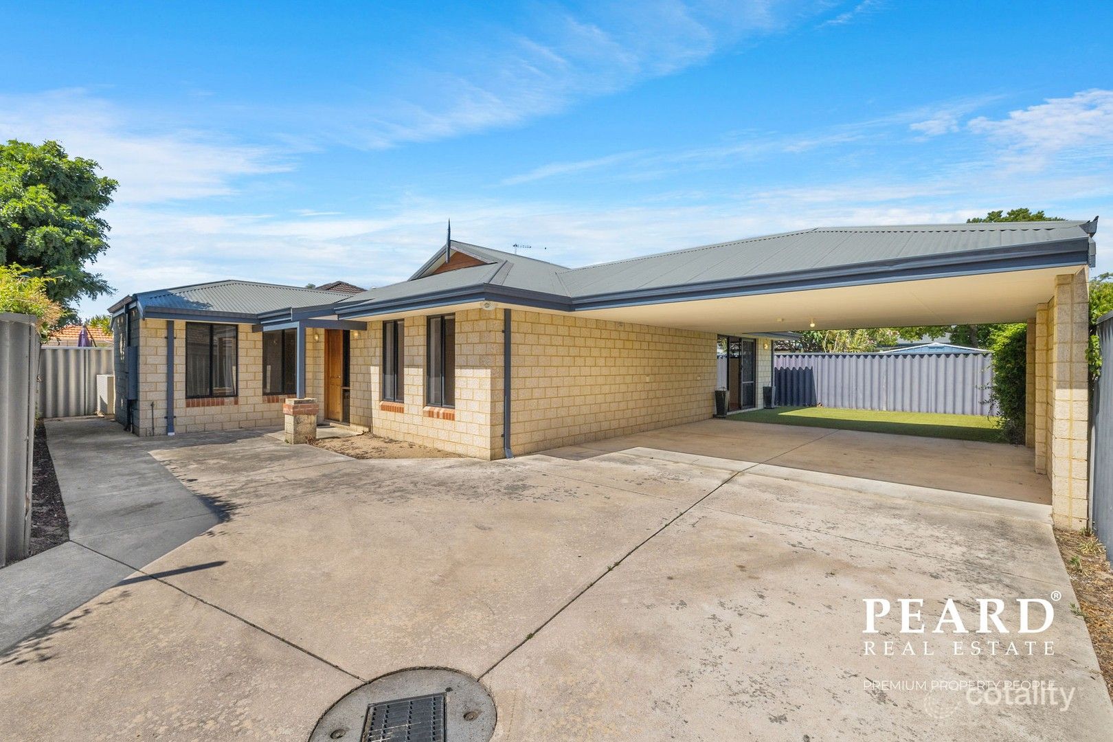 142a Huntriss Rd, Doubleview, WA 6018