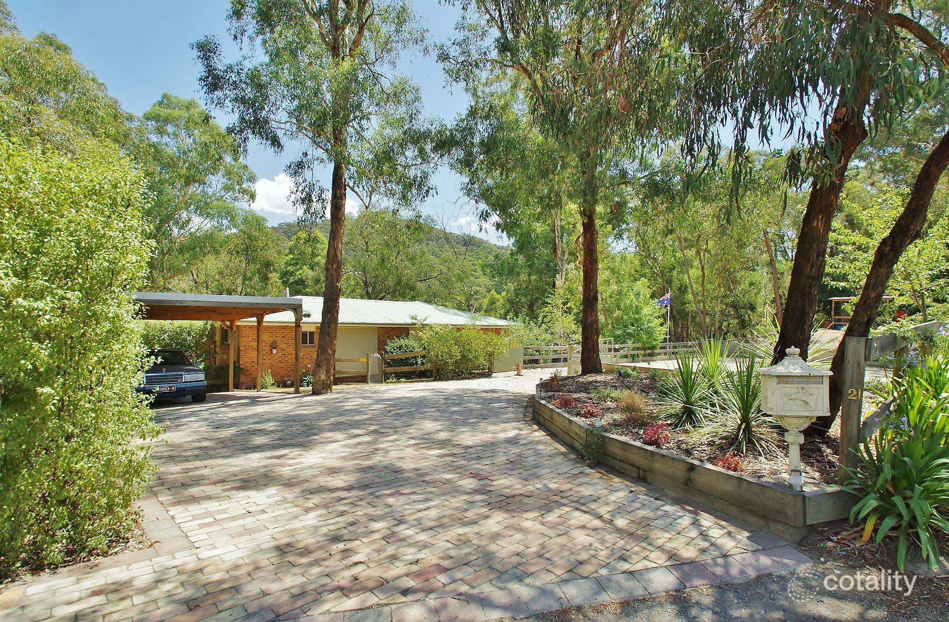 21 Hillcrest Gr, Healesville, VIC 3777