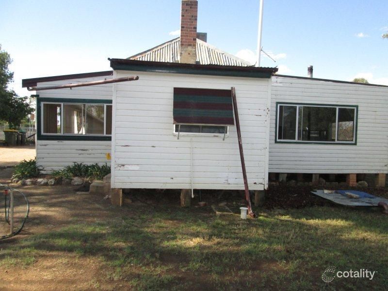 65 Railway Pde, Gravesend, NSW 2401