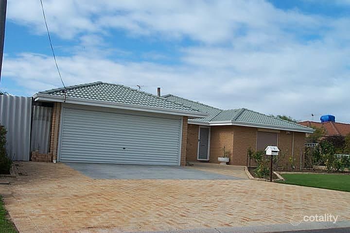8 Redruth Ct, Yanchep, WA 6035