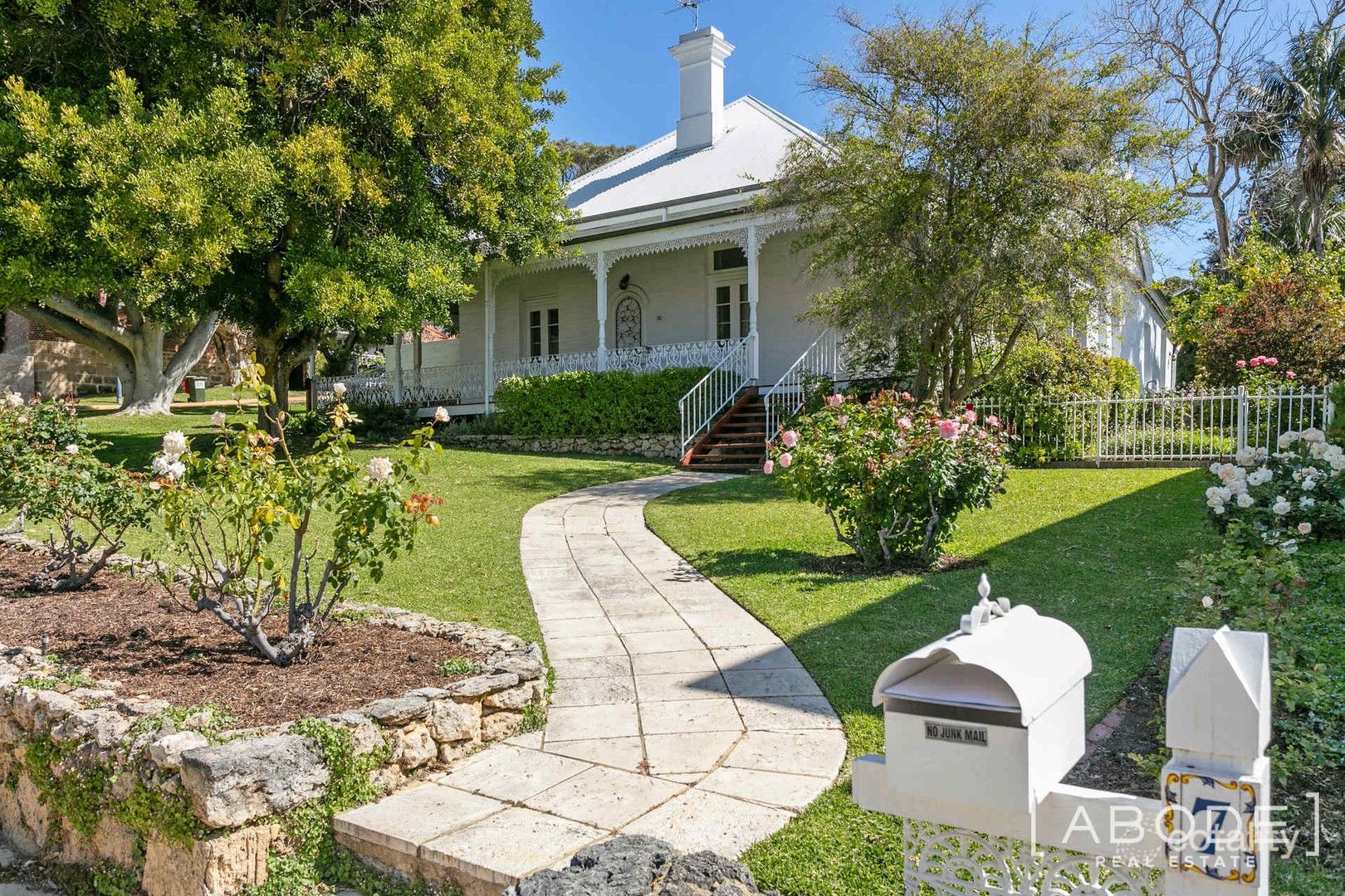 7 Corry Lynn Rd, Claremont, WA 6010