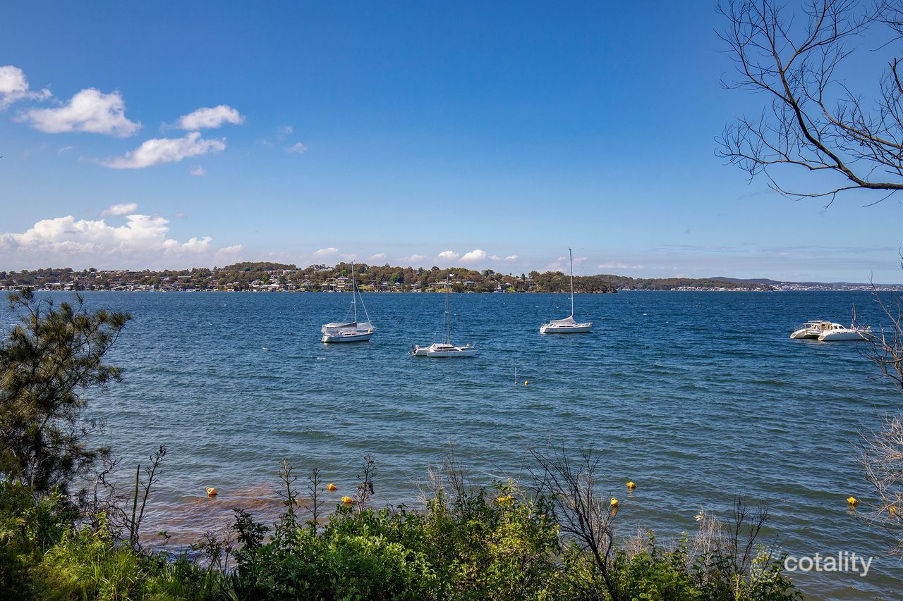 239 Watkins Rd, Wangi Wangi, NSW 2267