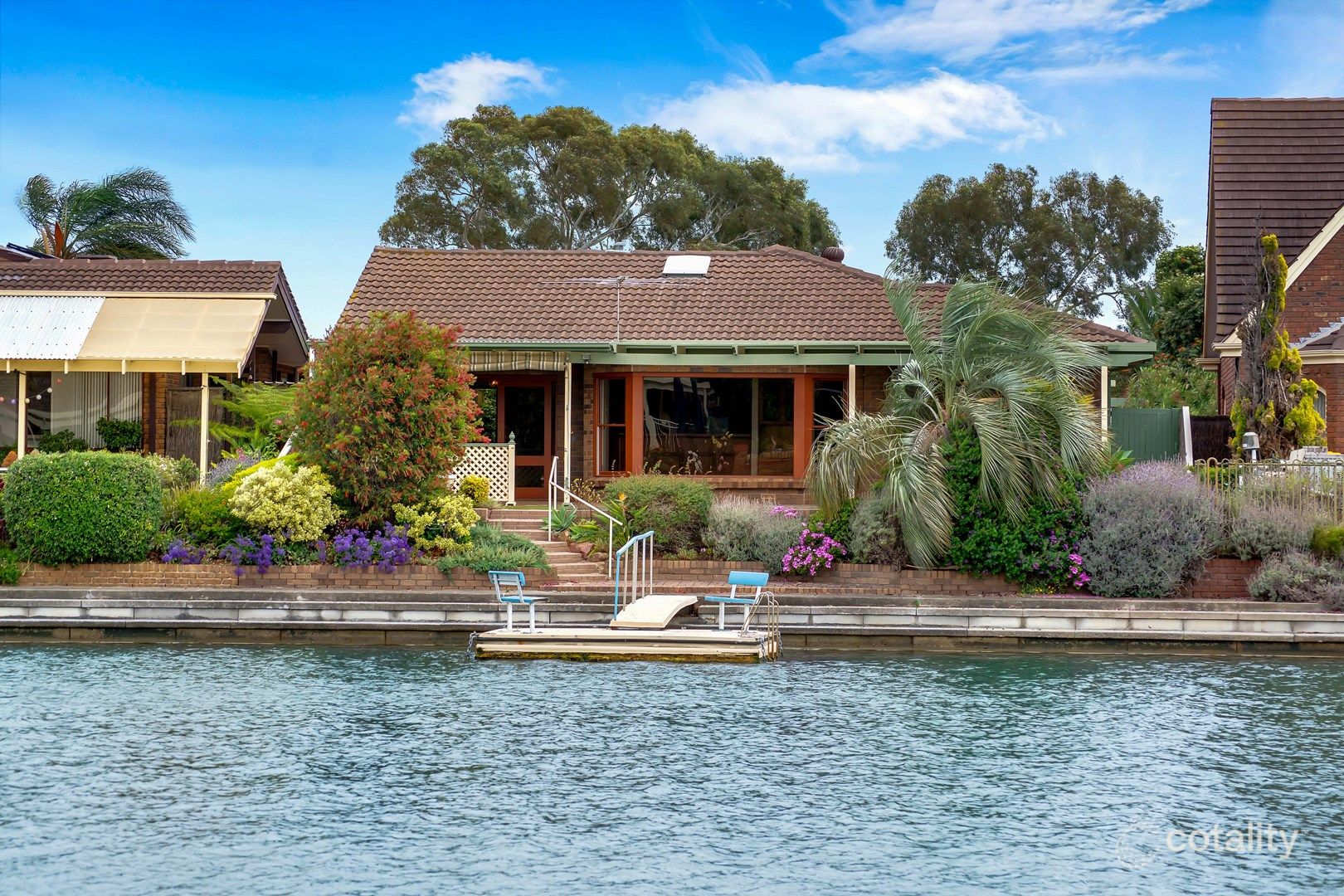 5 Capri Cl, West Lakes, SA 5021