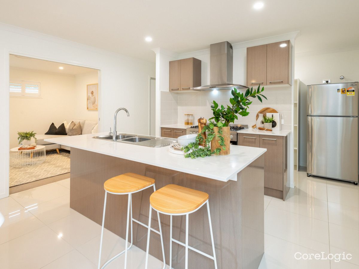 56 Hoop Pine Cct, Maudsland, QLD 4210