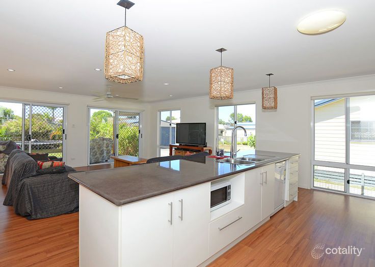 34 Beach Dr, Burrum Heads, QLD 4659