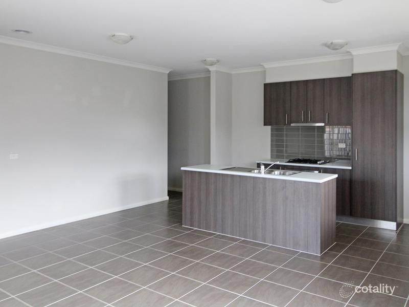 10/37-39 Valencia Cct, Cranbourne, VIC 3977