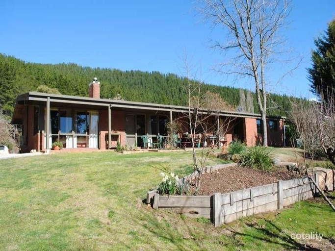 7125 Great Alpine Rd, Porepunkah, VIC 3740