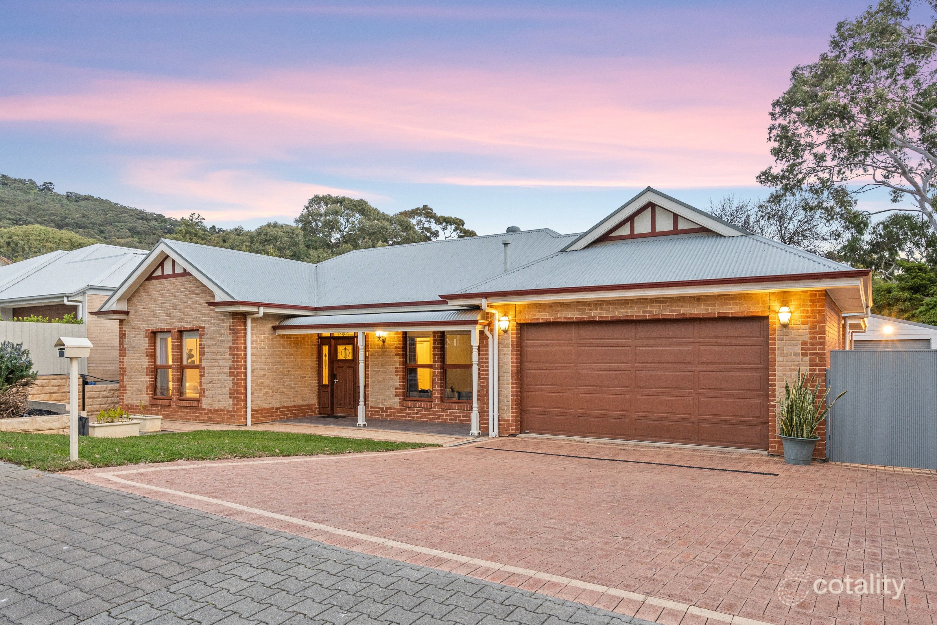 32 Windermere Ave, Clapham, SA 5062