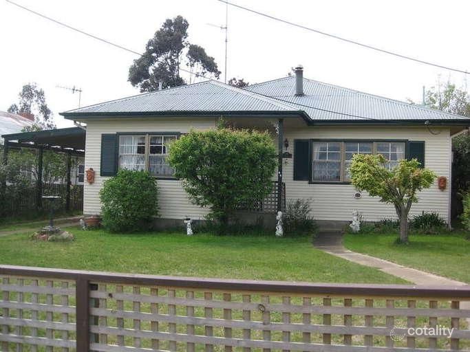 44 Coronation Ave, Braidwood, NSW 2622