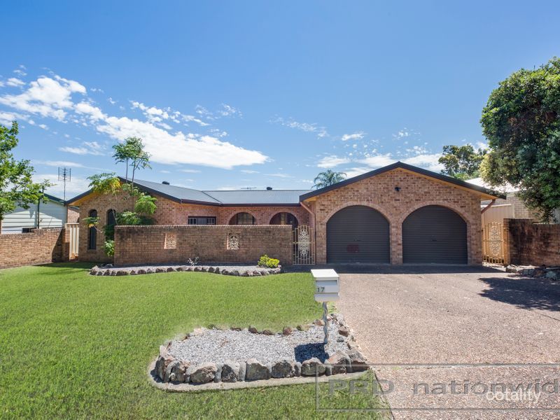 17 Houston Ave, Tenambit, NSW 2323
