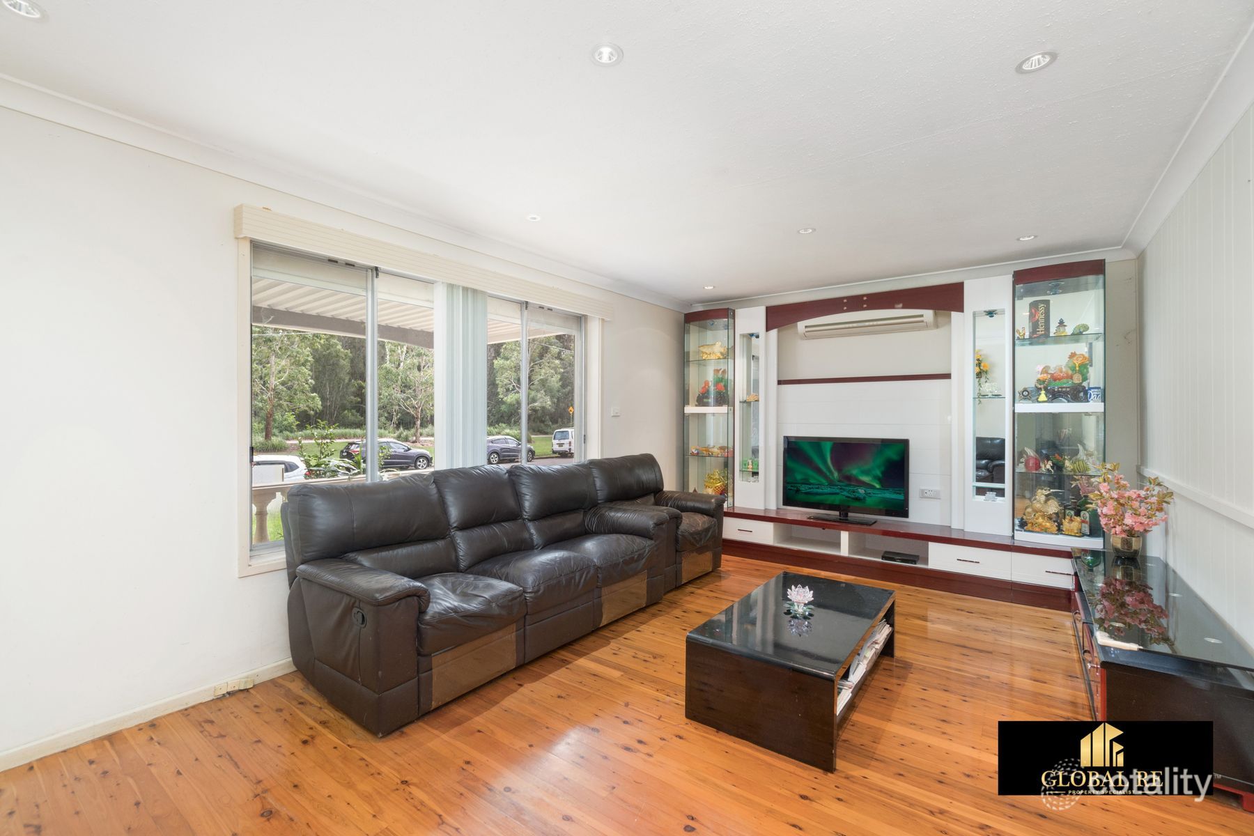8 Parklea Pde, Canley Heights, NSW 2166