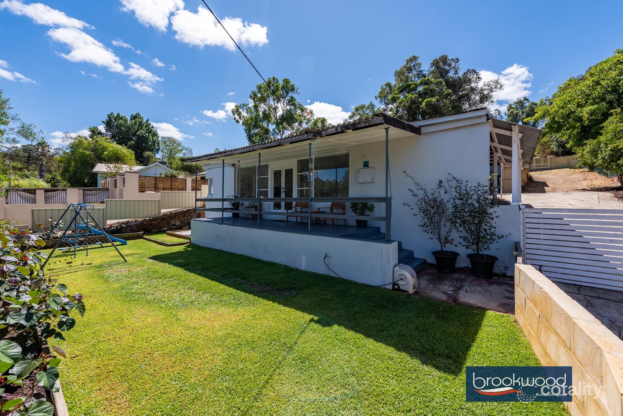 6 Byfield Rd, Parkerville, WA 6081