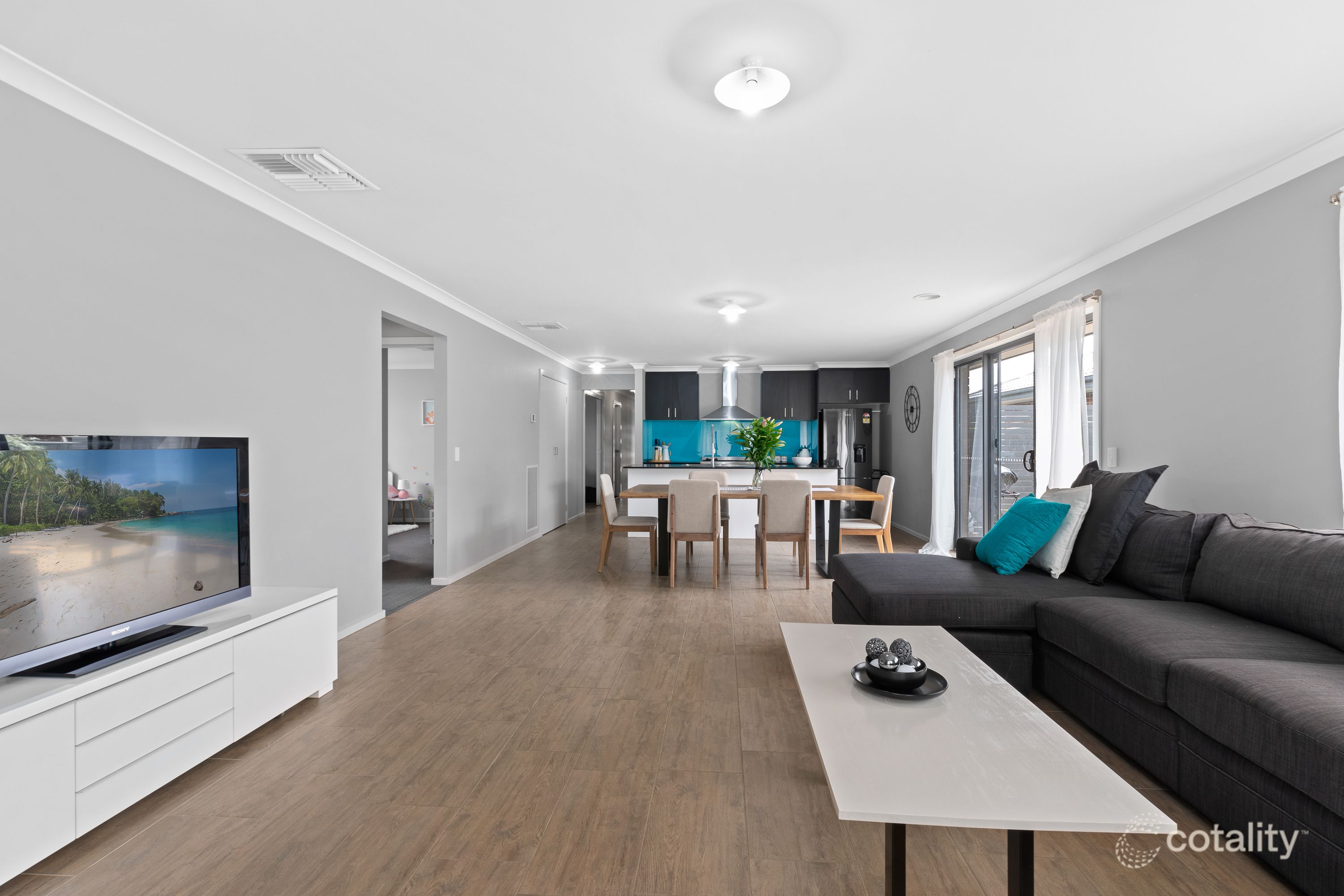 37 Oshannassy Pde, Lucas, VIC 3350