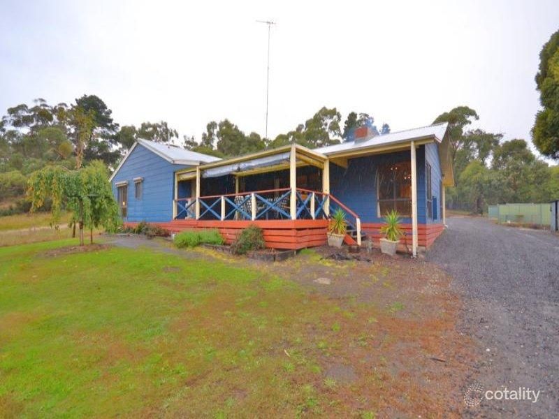 84 Linton-Carngham Rd, Linton, VIC 3360