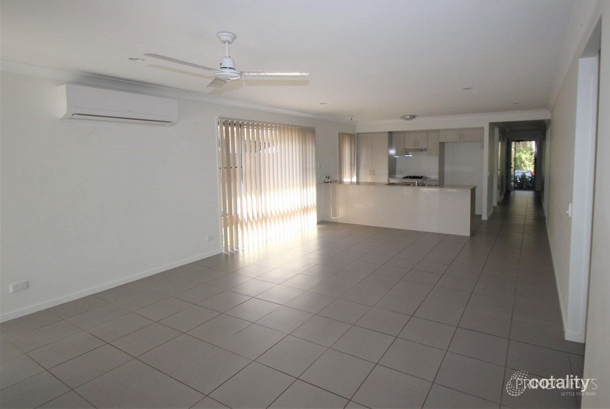 4 Roebuck St, Urraween, QLD 4655