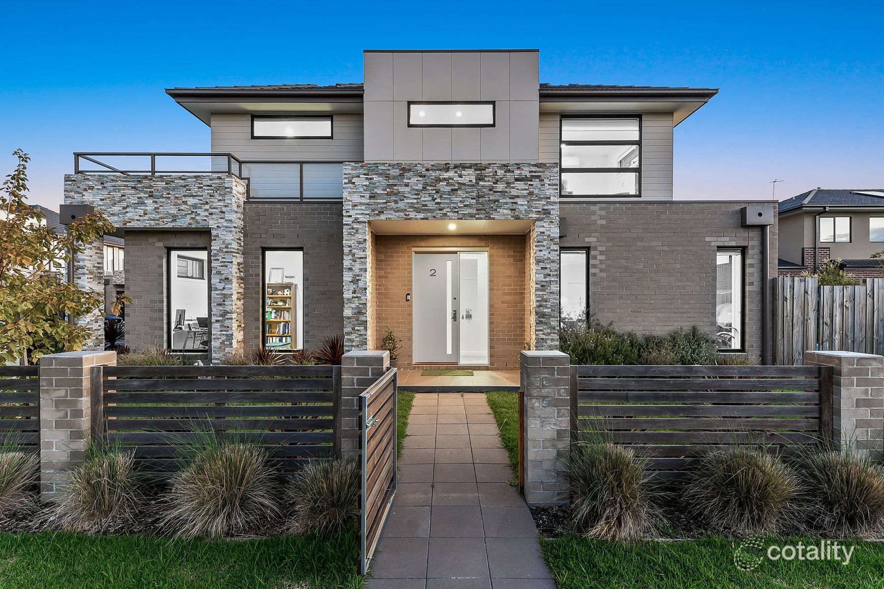 2 Grasslands Loop, Keysborough, VIC 3173