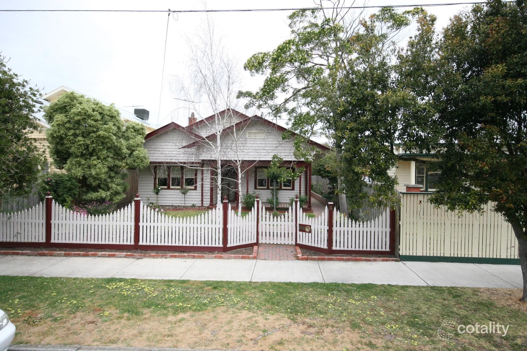 8 Gurr St, East Geelong, VIC 3219