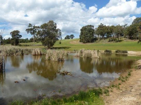 24 Berry Rd, Gidgegannup, WA 6083