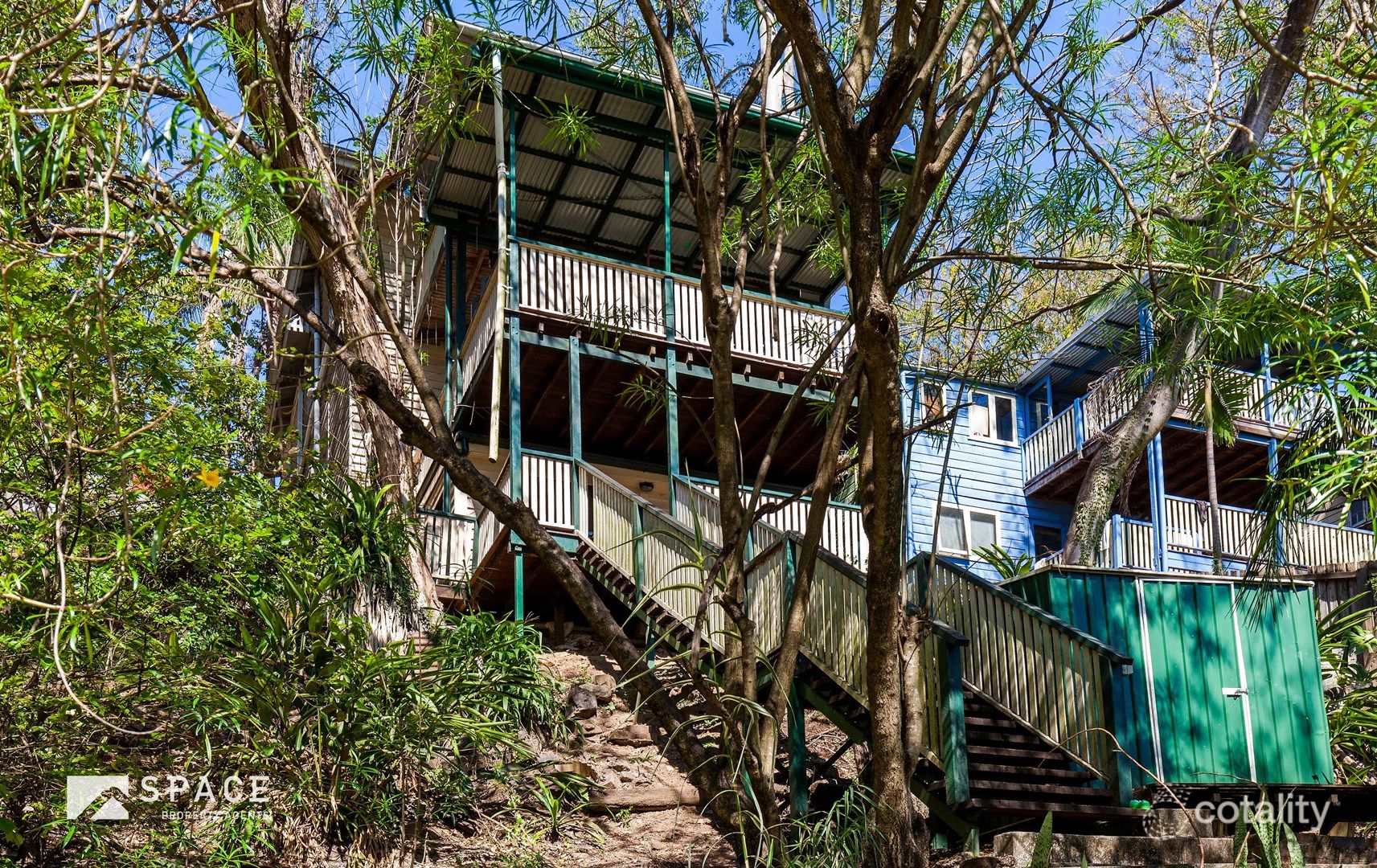 18 Macgregor Tce, Bardon, QLD 4065