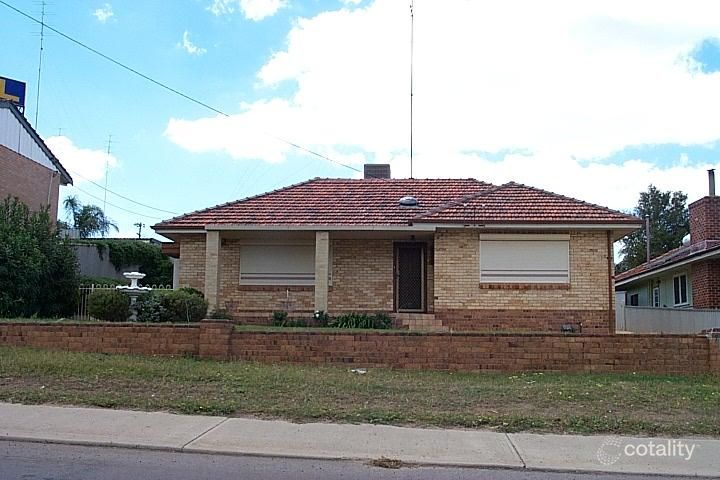 7 Robinson St, Northam, WA 6401