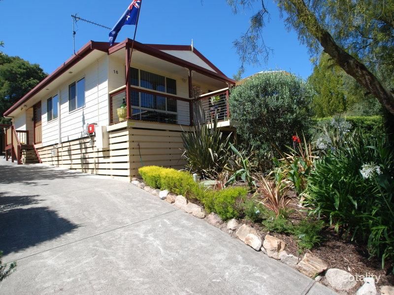 16 Geofrey Ave, Loch Sport, VIC 3851