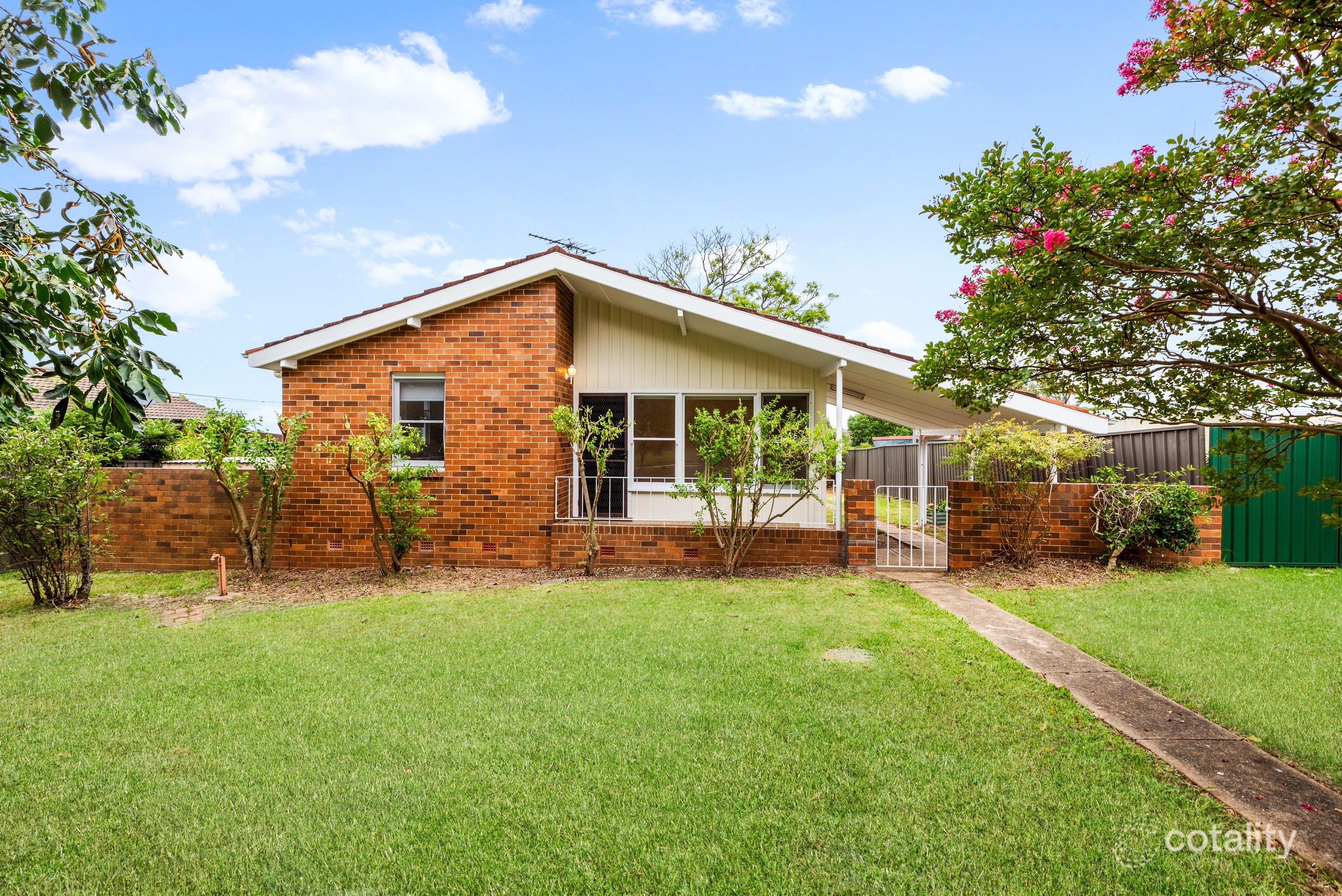8 Detzner Pl, Whalan, NSW 2770