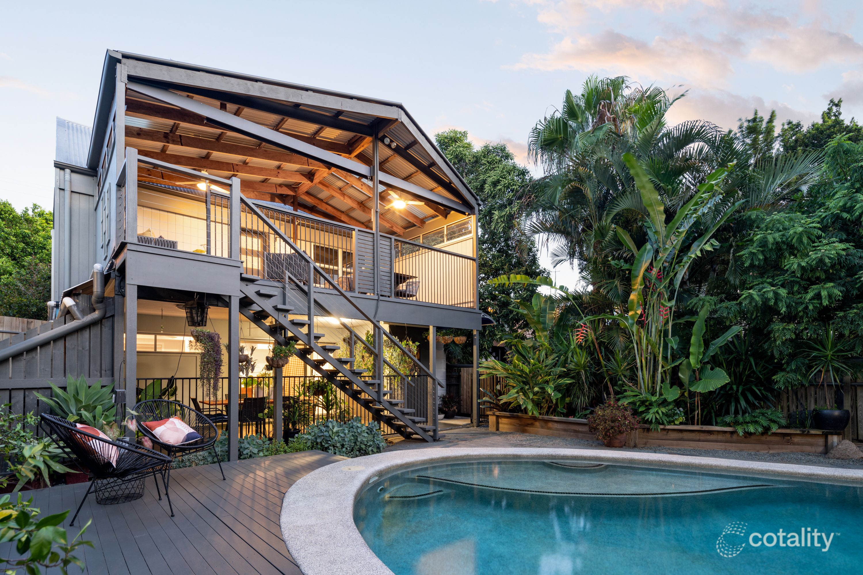 106 Hawthorne Rd, Hawthorne, QLD 4171