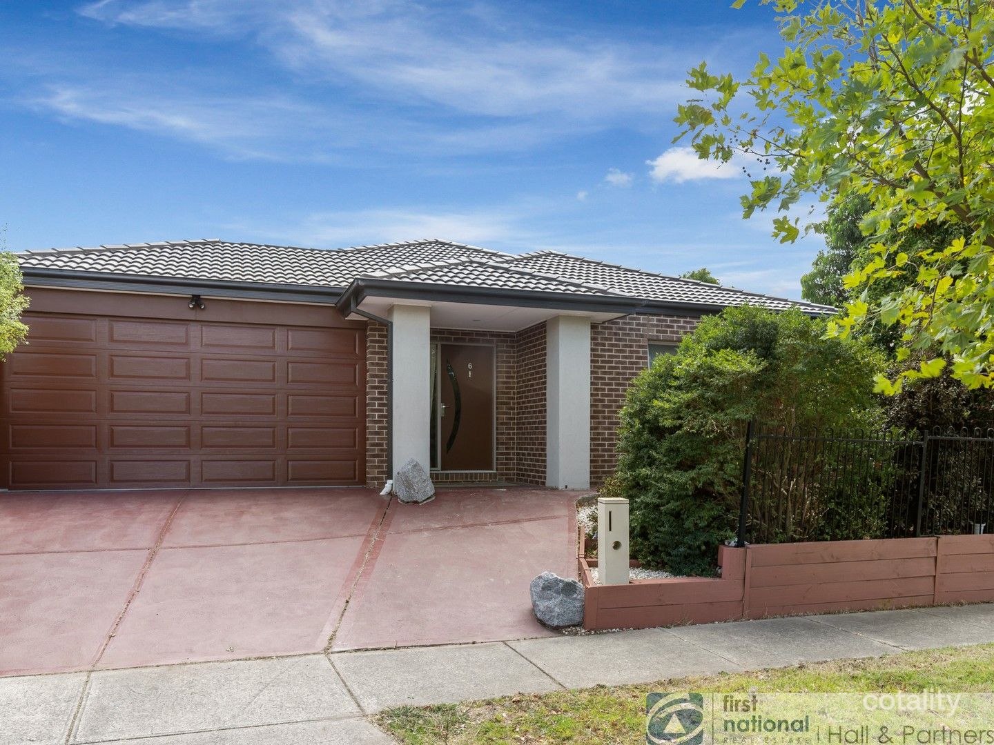 6 Bandit Gr, Cranbourne East, VIC 3977