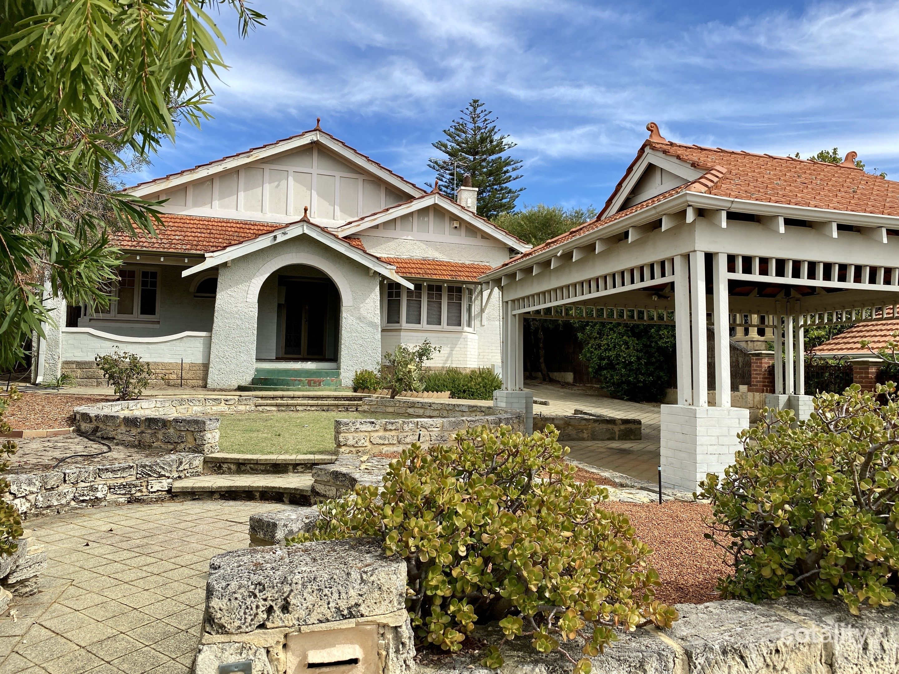 5 Thongsbridge St, Menora, WA 6050