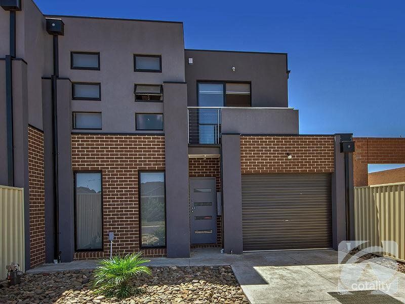 2/76 Greenhills Dr, Kurunjang, VIC 3337