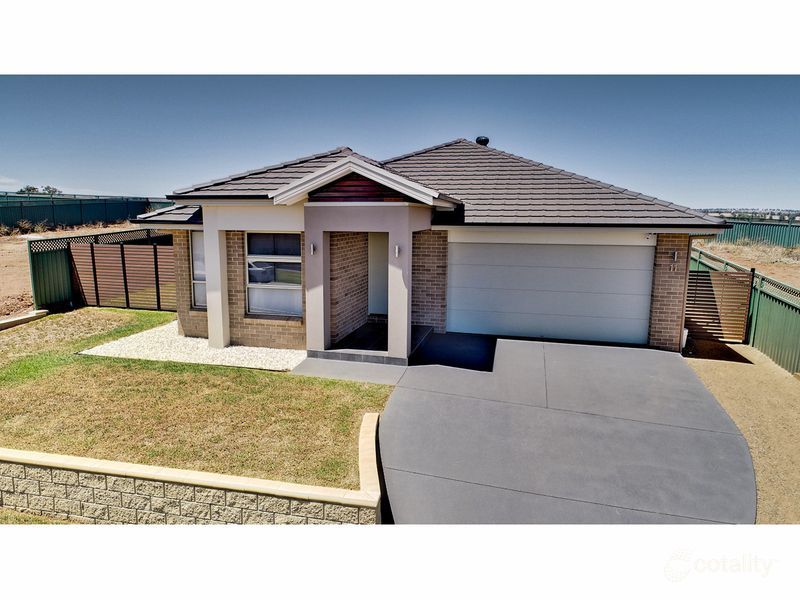 11 Pelagic Ct, Dubbo, NSW 2830