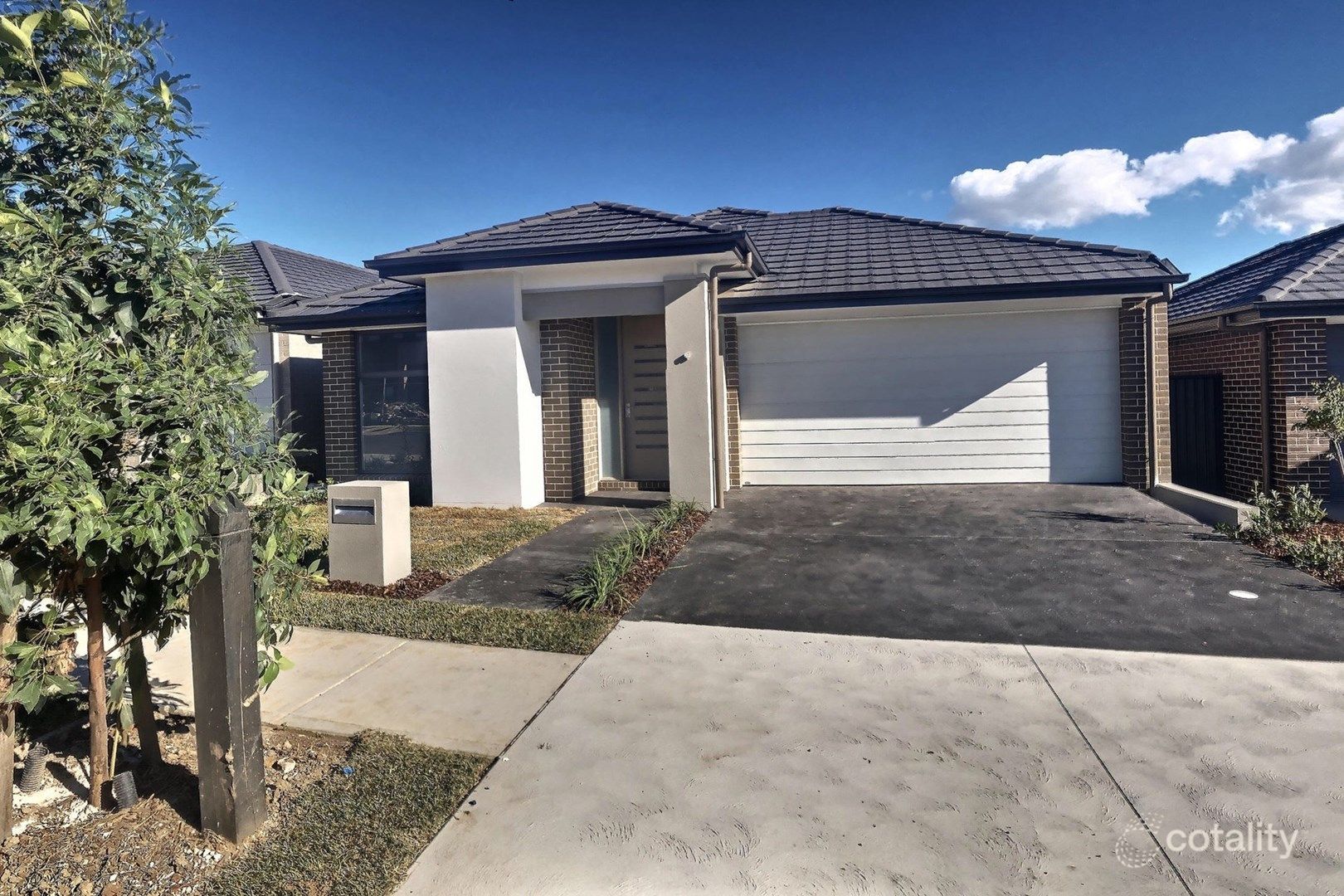 28 Fairbrother Ave, Denham Court, NSW 2565