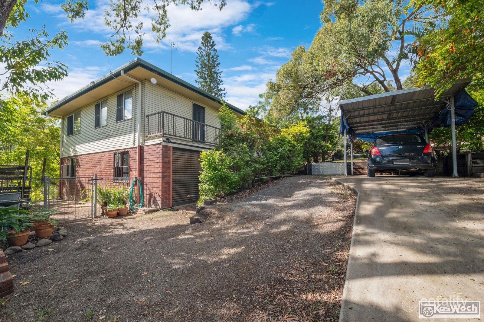 322 Bloxsom St, Koongal, QLD 4701