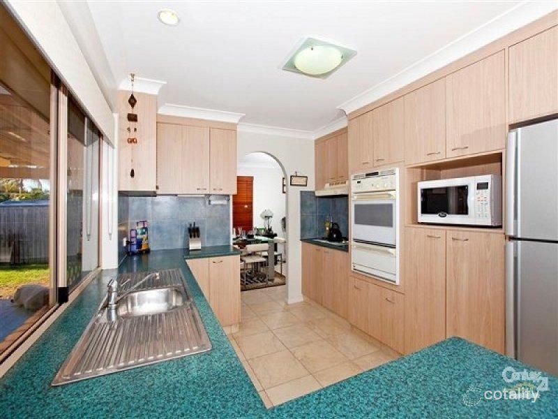 17 Duck St, Birkdale, QLD 4159