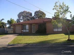 8 Tasman Ct, Kippa-Ring, QLD 4021