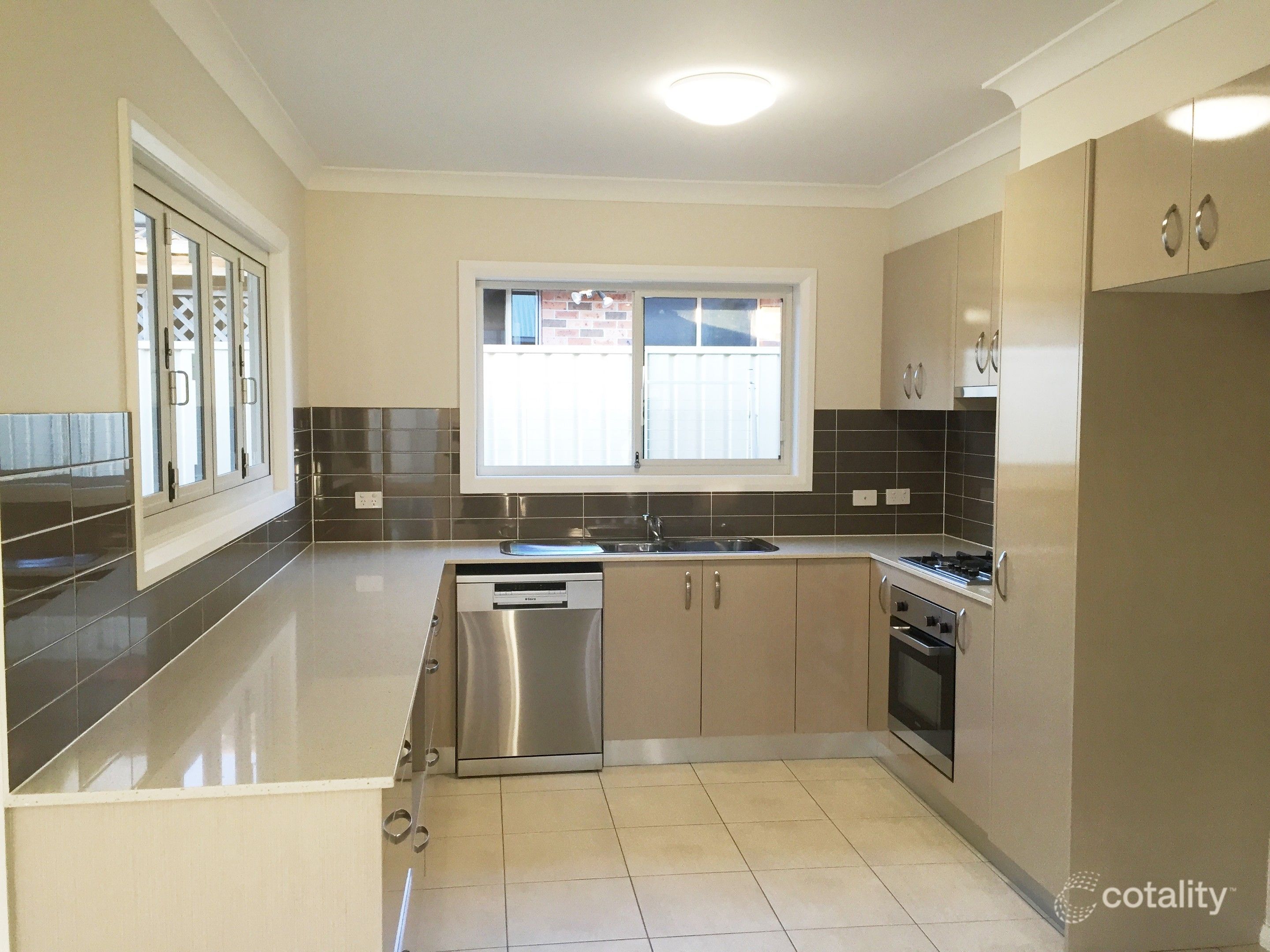 3/118 Avondale Rd, Avondale, NSW 2530