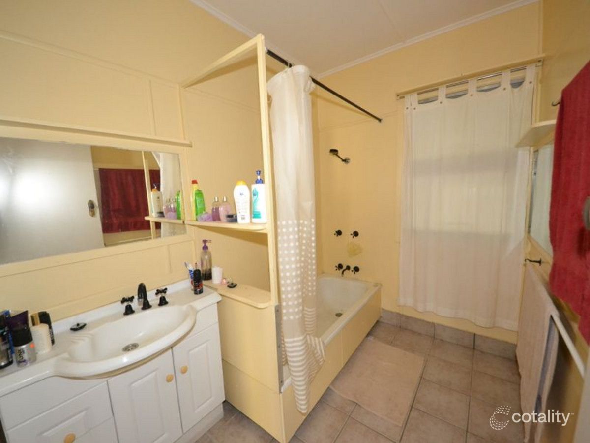 5 School St, Bajool, QLD 4699