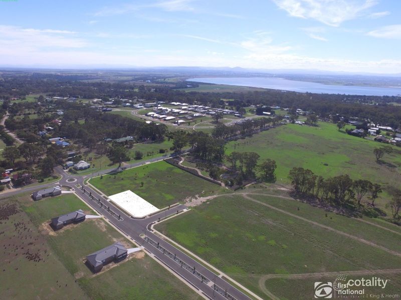 1 Houghton Cres, Eagle Point, VIC 3878