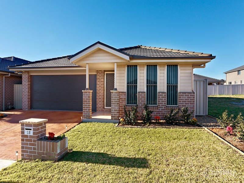 13 Garton Rd, Spring Farm, NSW 2570