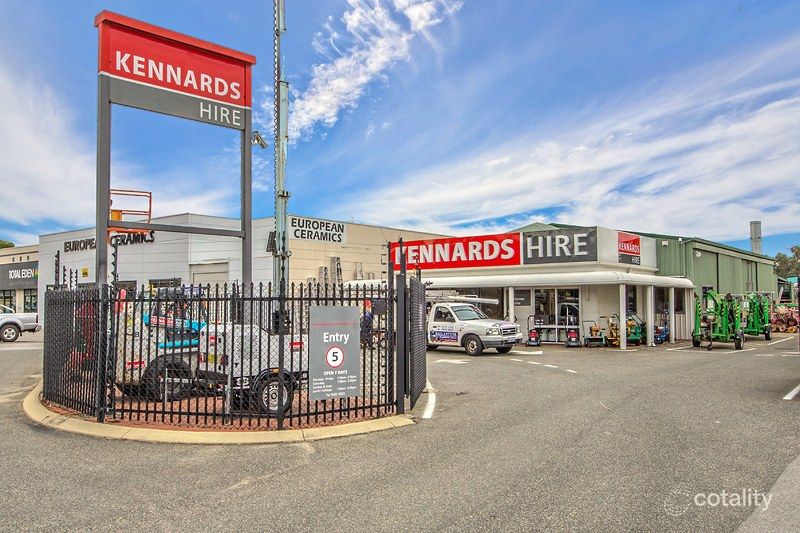 13b Gordon Rd, Mandurah, WA 6210