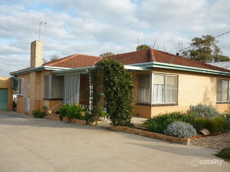 32 Currie St, Charlton, VIC 3525