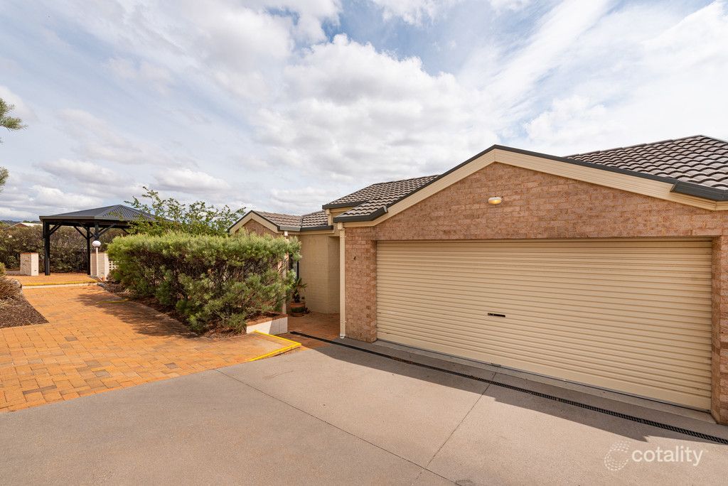 4/32 Doeberl Pl, Karabar, NSW 2620