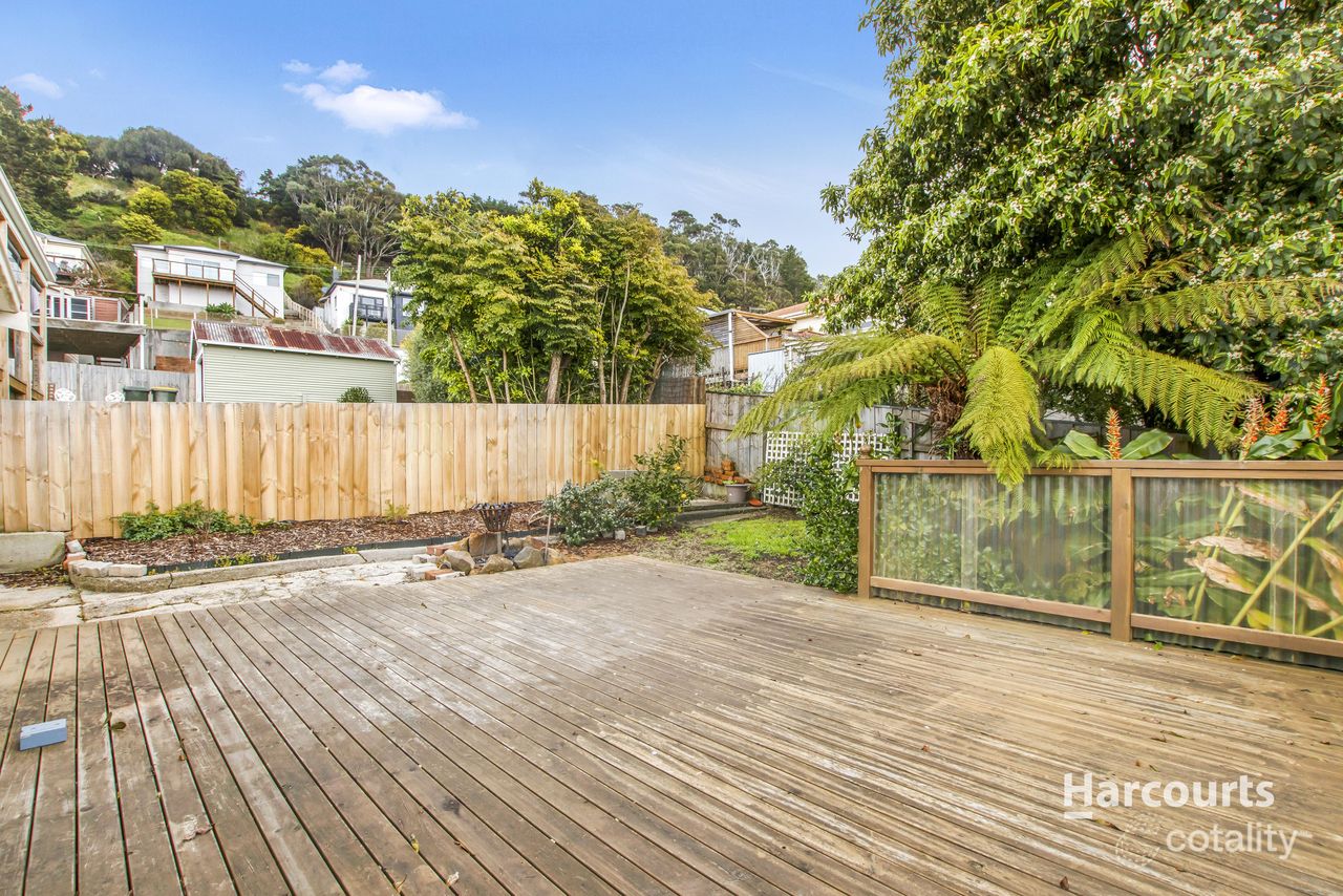 4 Wood St, Parklands, TAS 7320