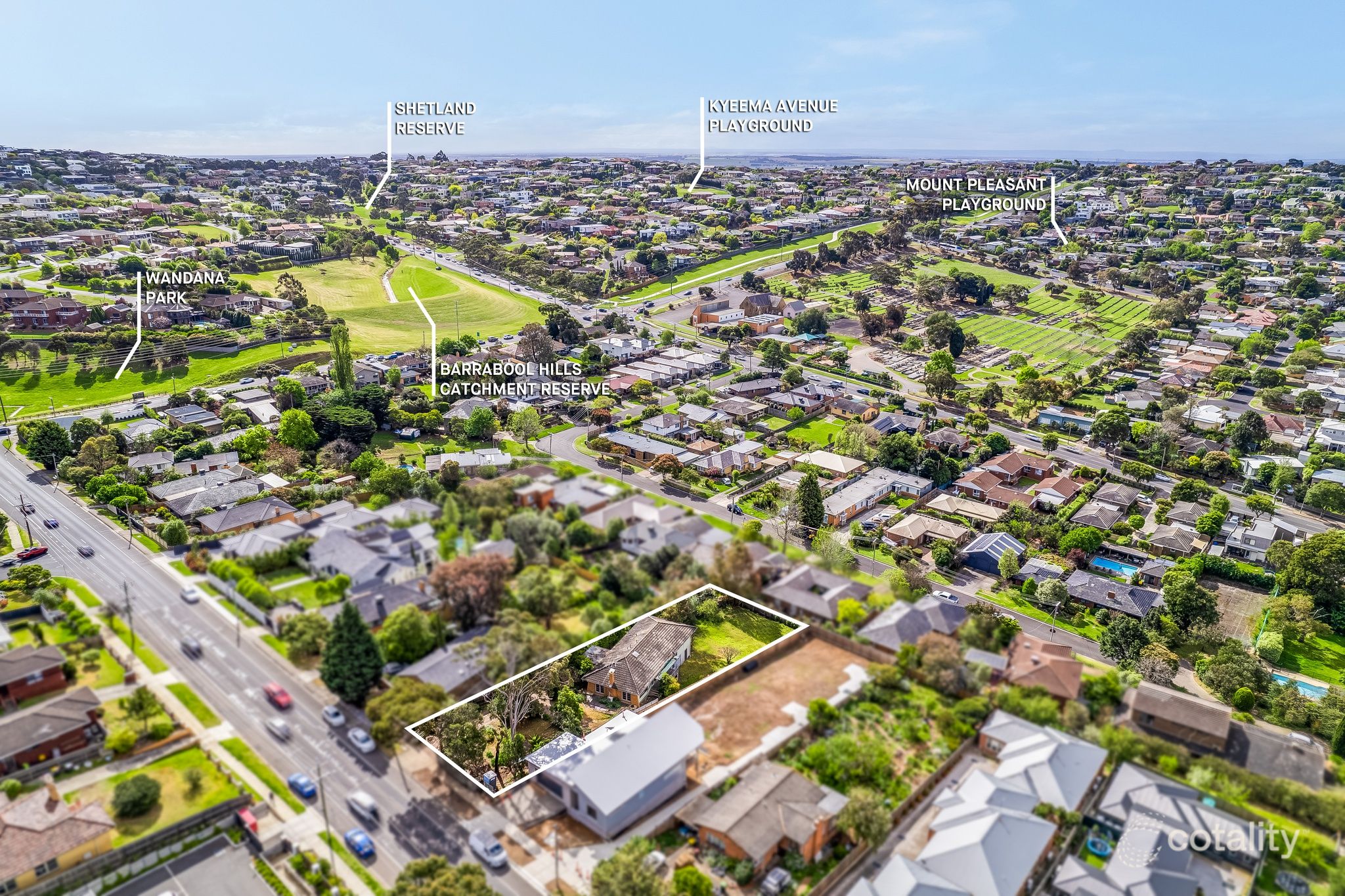 266 Roslyn Rd, Highton, VIC 3216