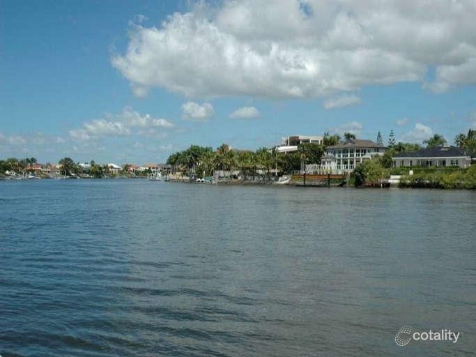 315 Monaco St, Broadbeach Waters, QLD 4218