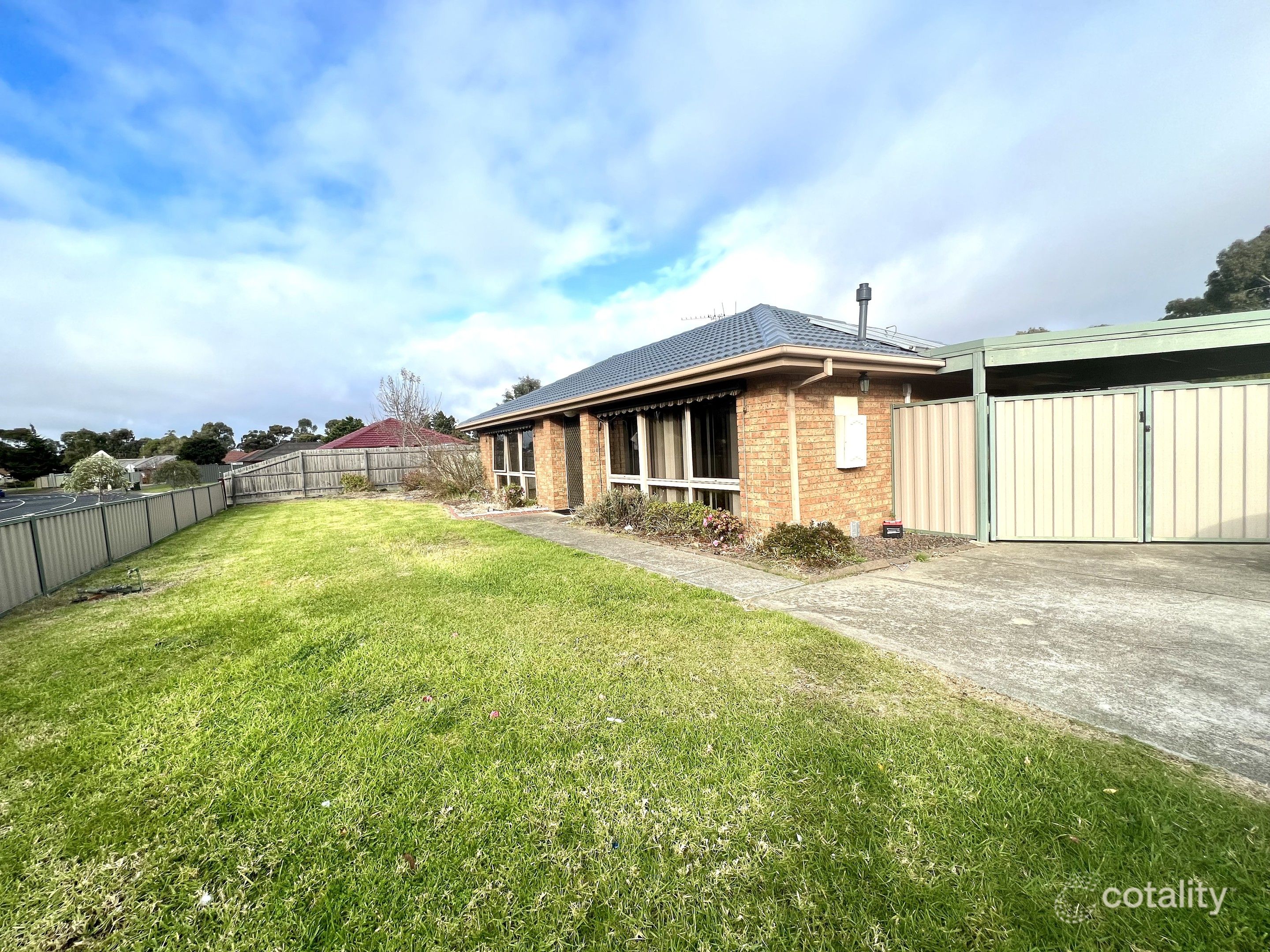 1 Monterey Ct, Sunbury, VIC 3429