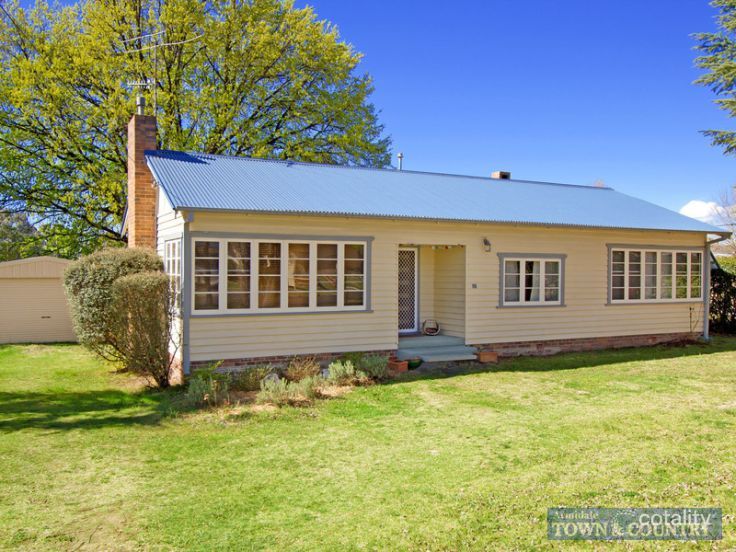 77 Mossman St, Armidale, NSW 2350