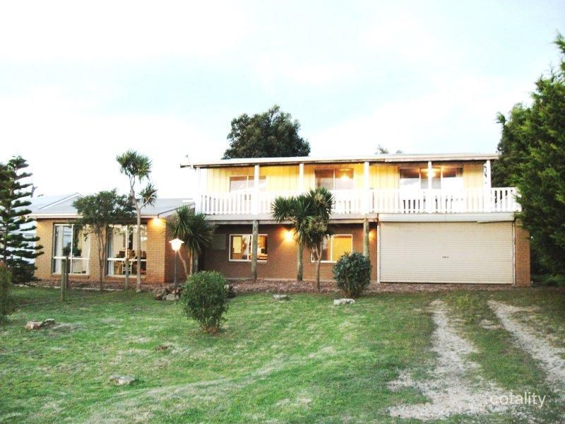 2-4 Foreshore Rd, Mcloughlins Beach, VIC 3874