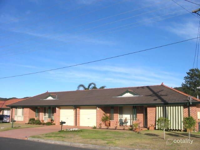 2/21a Sir Joseph Banks Dr, Bateau Bay, NSW 2261